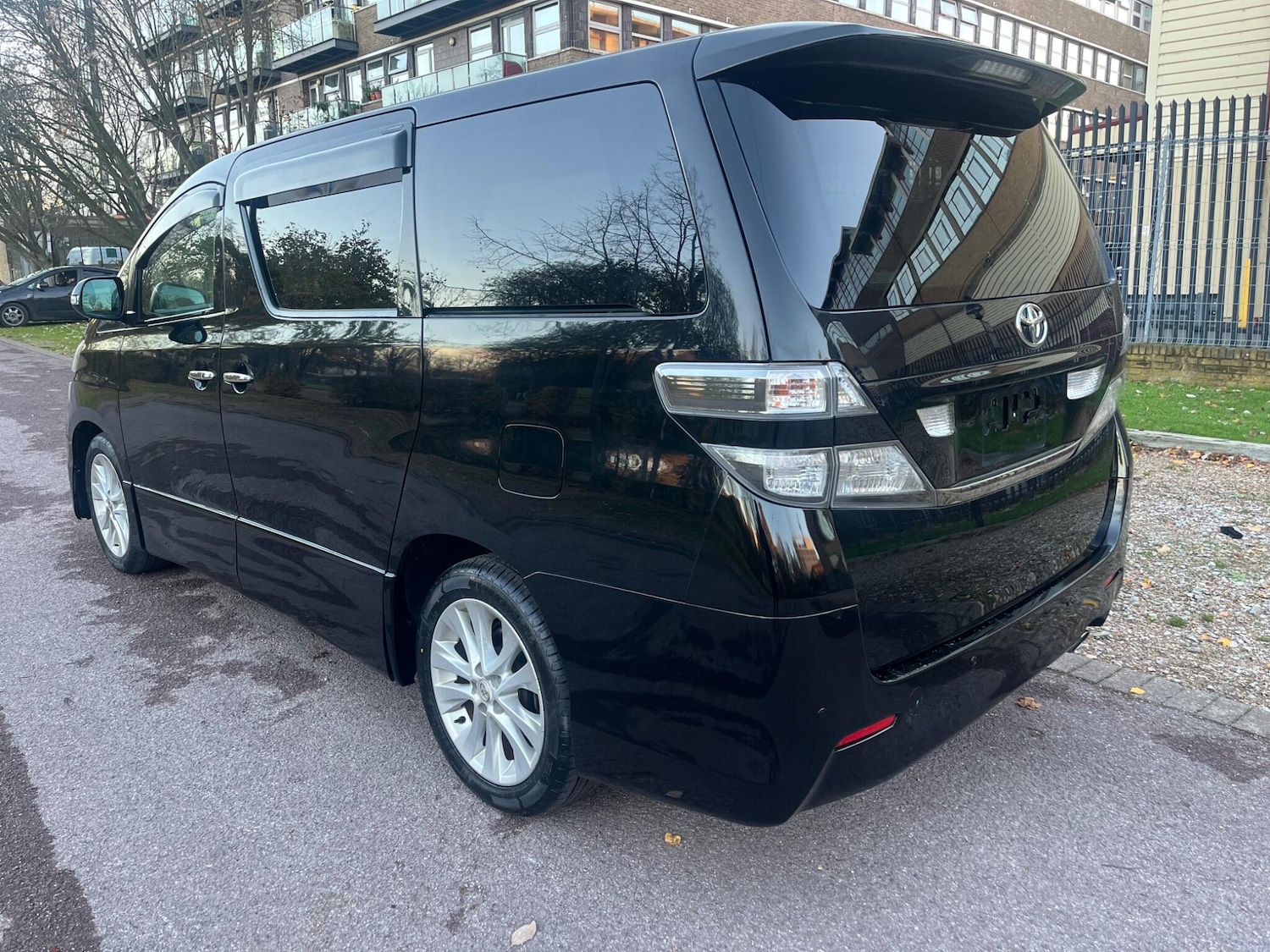 Used Toyota Vellfire for sale - 76522369: Photo 14