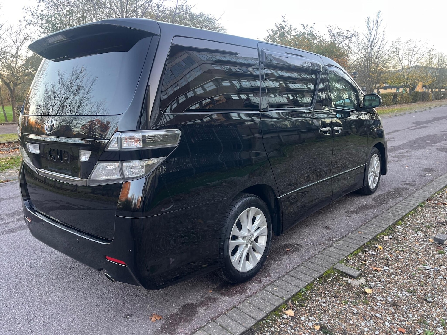 Used Toyota Vellfire for sale - 76522369: Photo 24