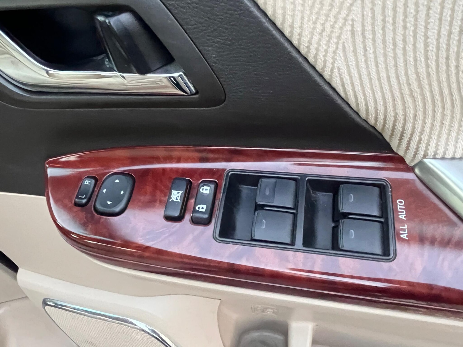 Used Toyota Vellfire for sale - 76522369: Photo 53