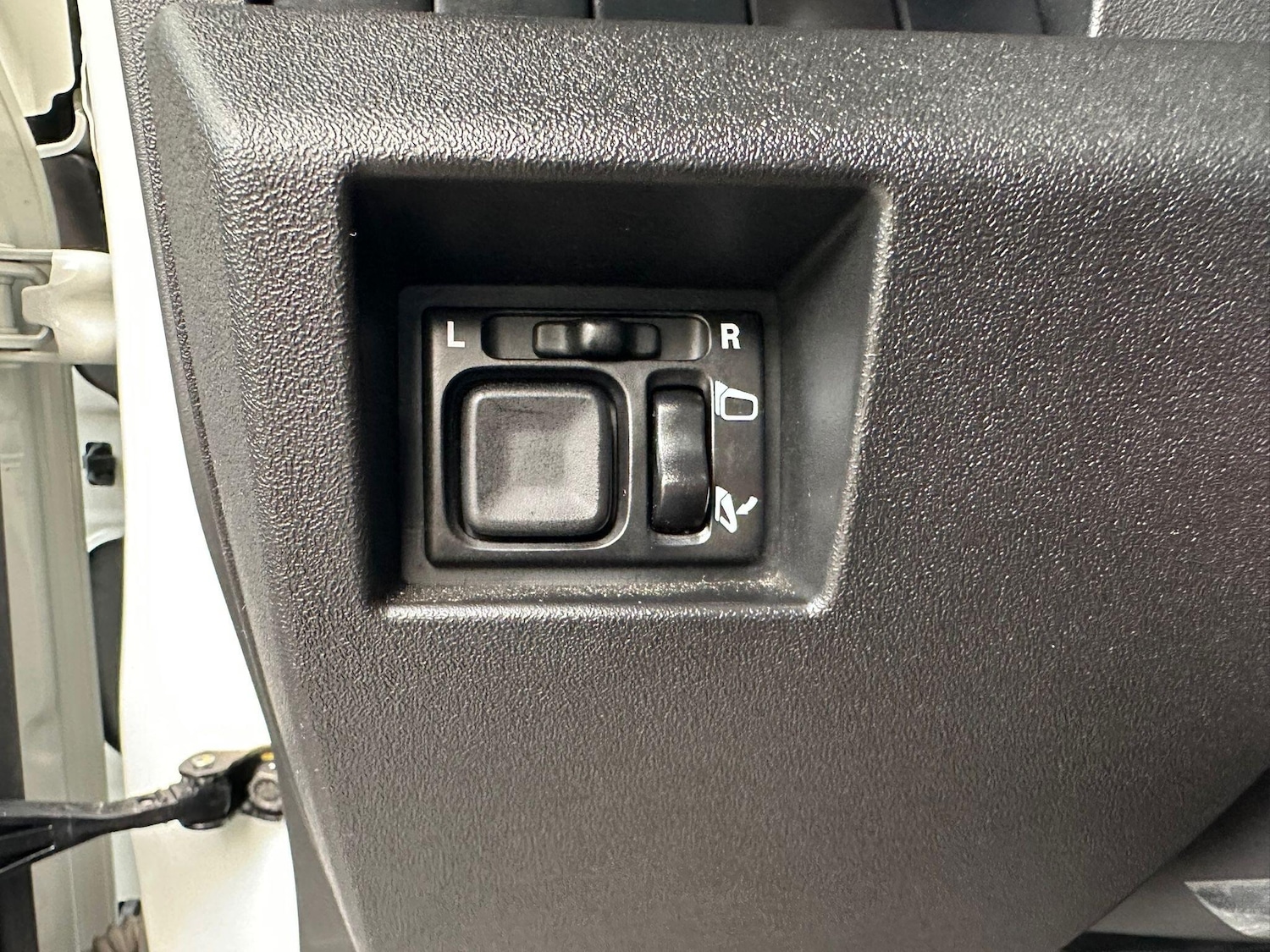 Used Suzuki Jimny for sale - 76476444: Photo 11