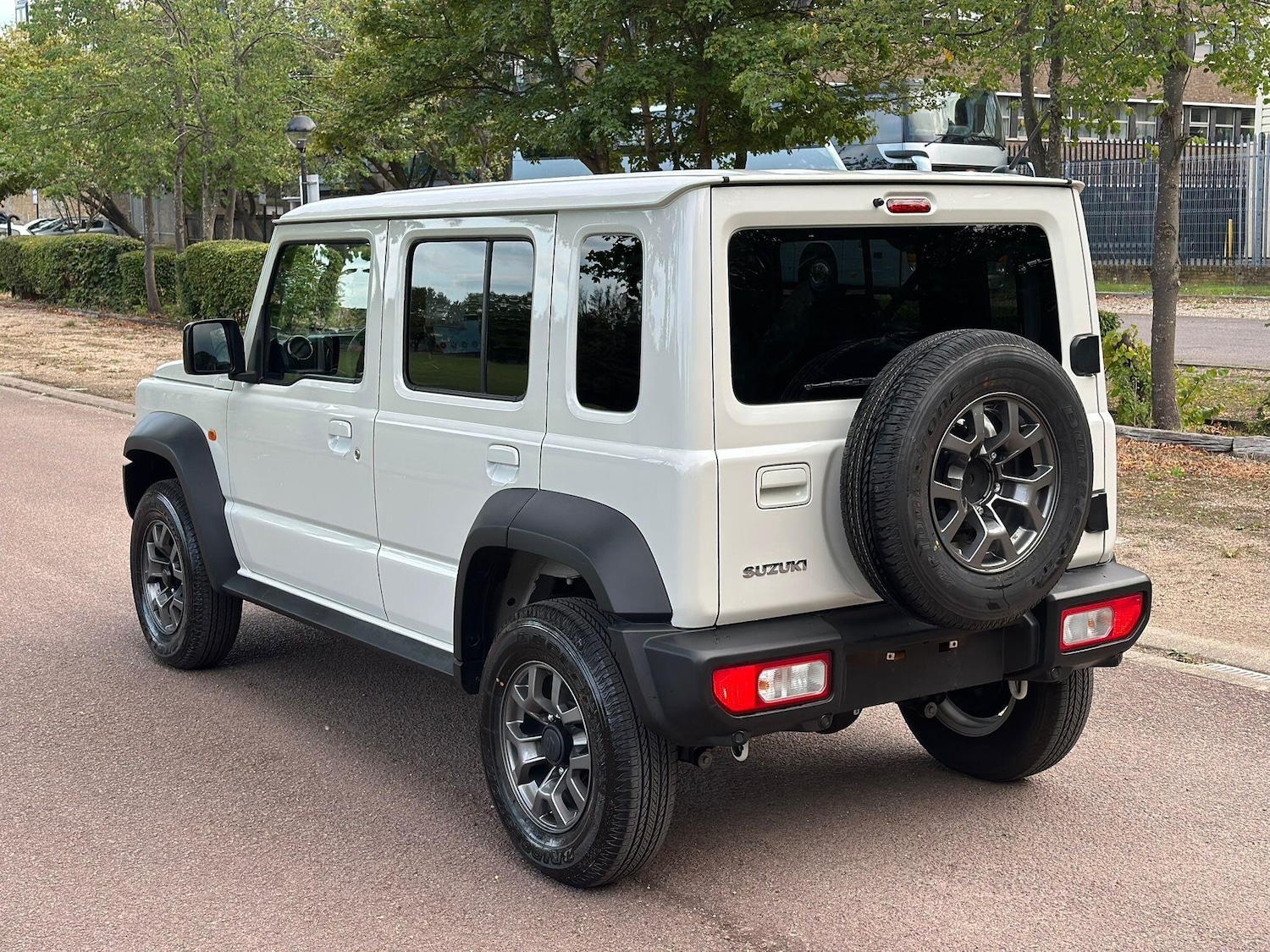 Used Suzuki Jimny for sale - 76476444: Photo 12