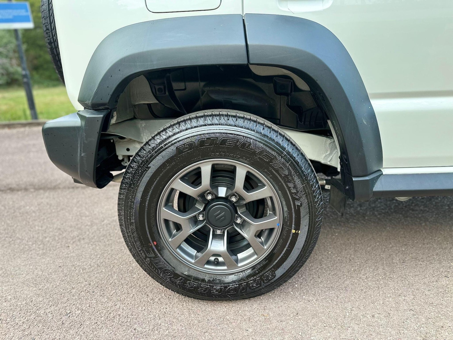 Used Suzuki Jimny for sale - 76476444: Photo 5