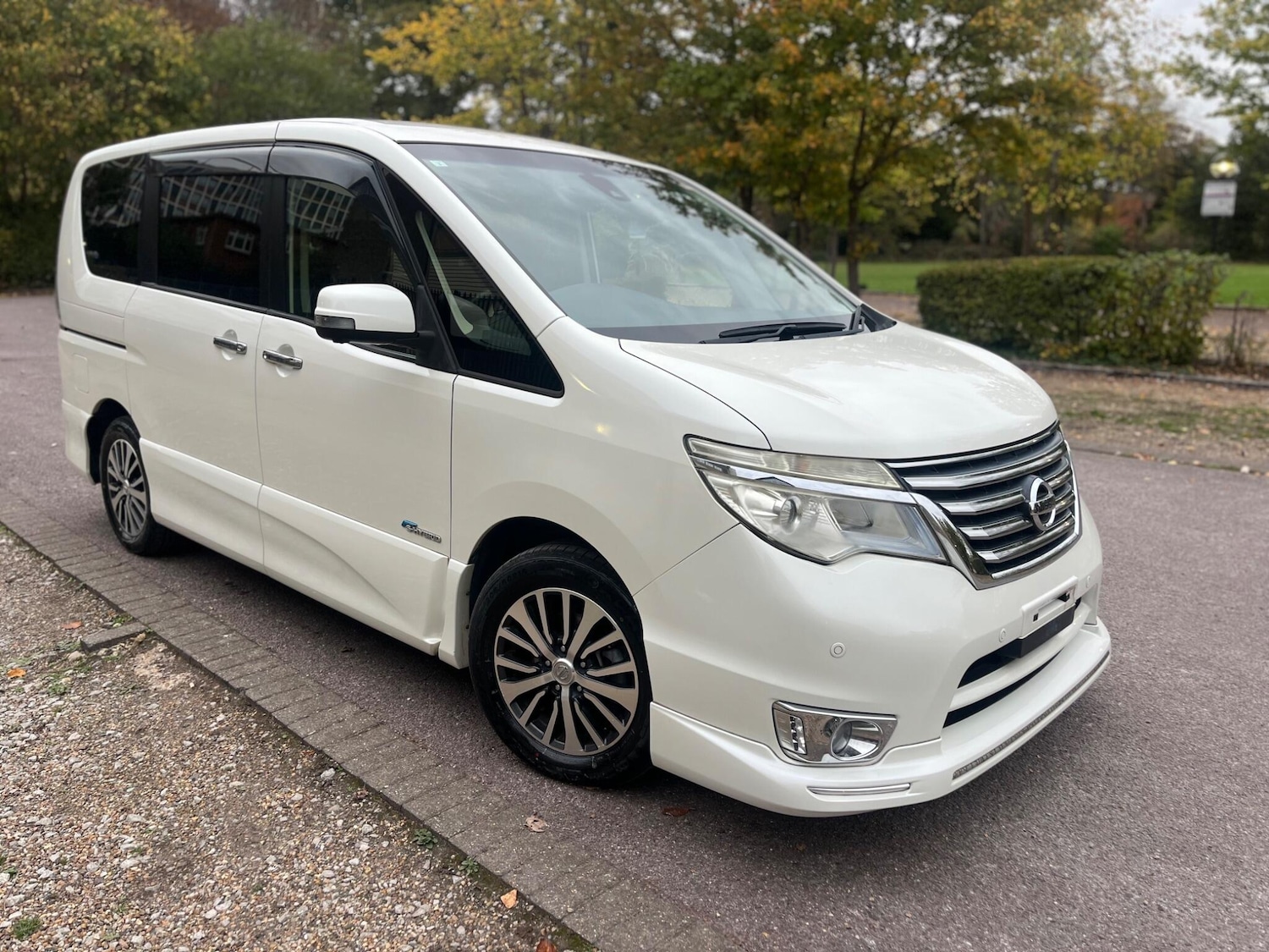 Used Nissan Serena for sale - 76441374: Photo 18