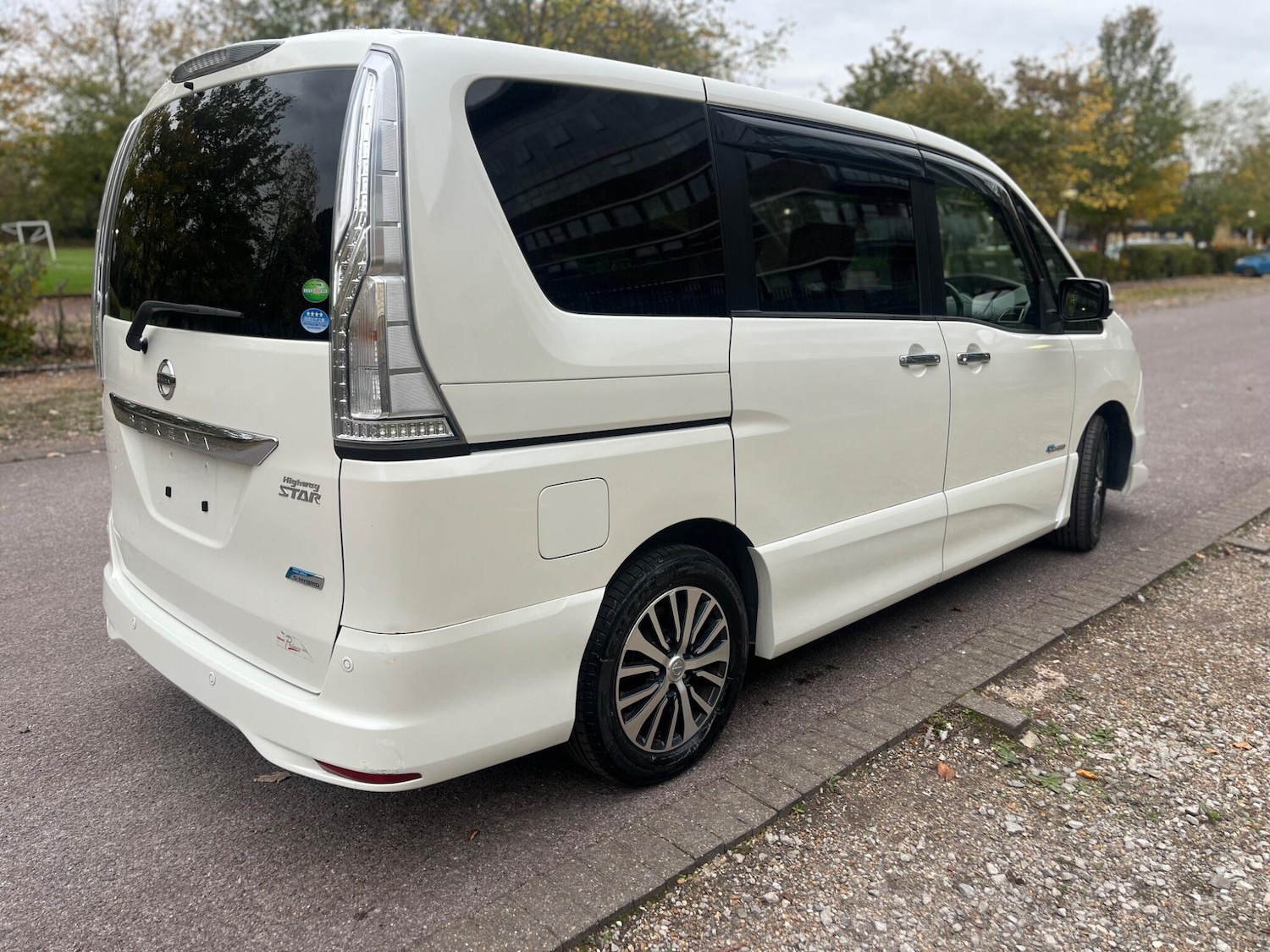 Used Nissan Serena for sale - 76441374: Photo 20