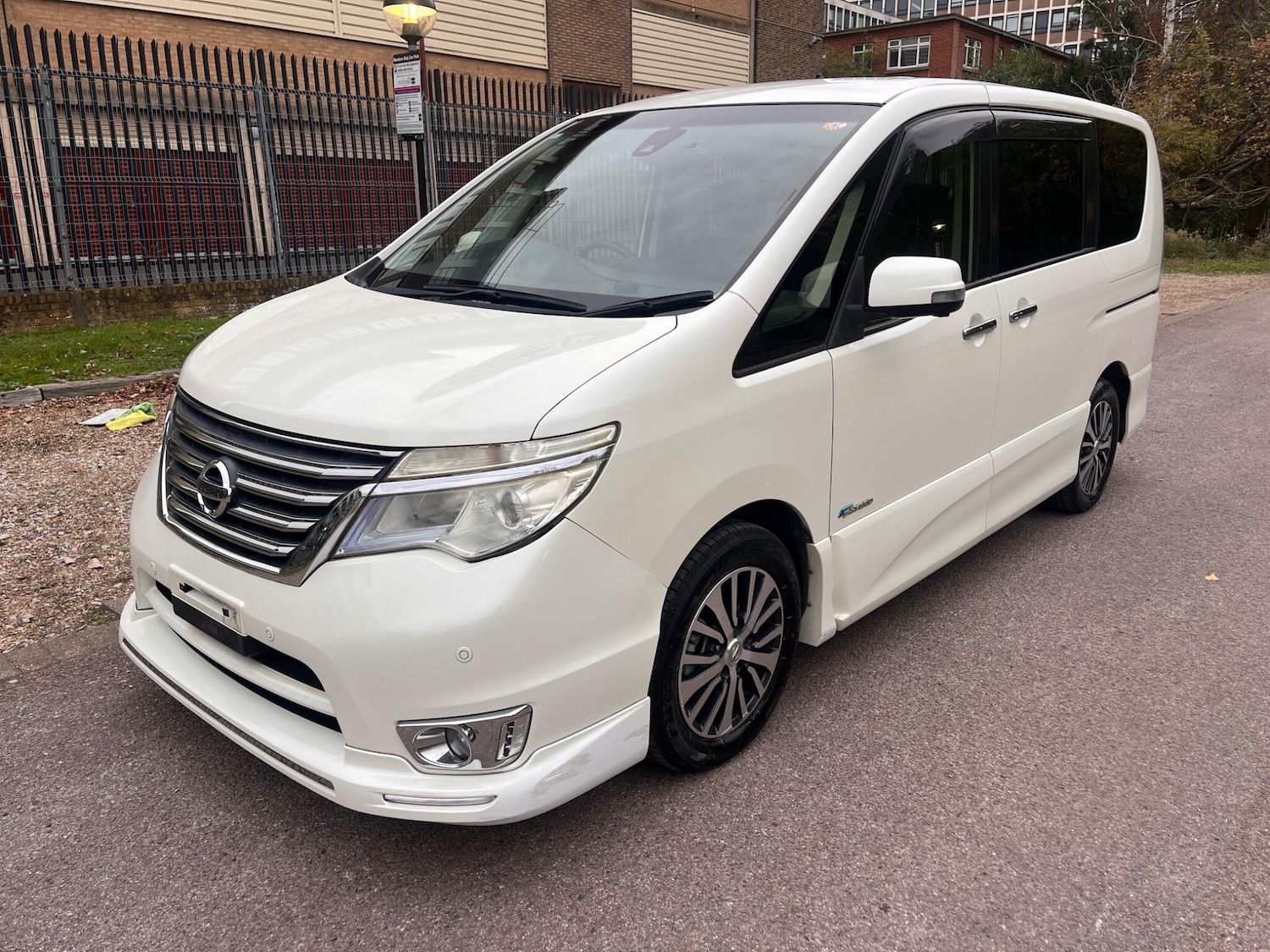 Used Nissan Serena for sale - 76441374: Photo 22