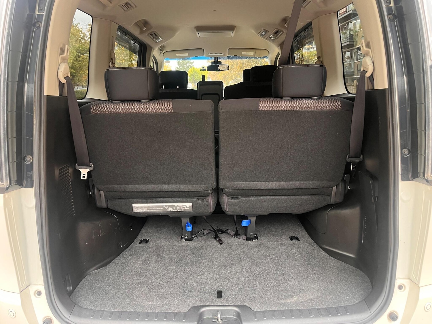 Used Nissan Serena for sale - 76441374: Photo 23