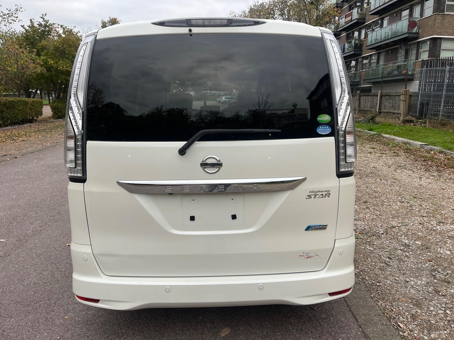 Used Nissan Serena for sale - 76441374: Photo 5