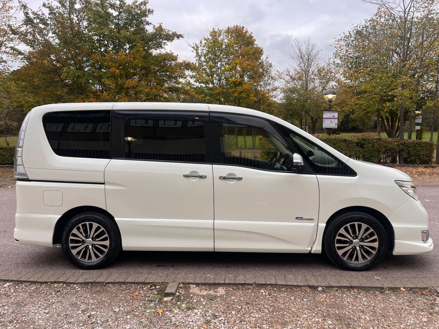 Used Nissan Serena for sale - 76441374: Photo 7