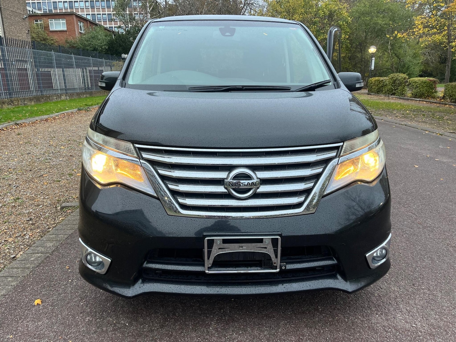 Used Nissan Serena for sale - 76432248: Photo 10