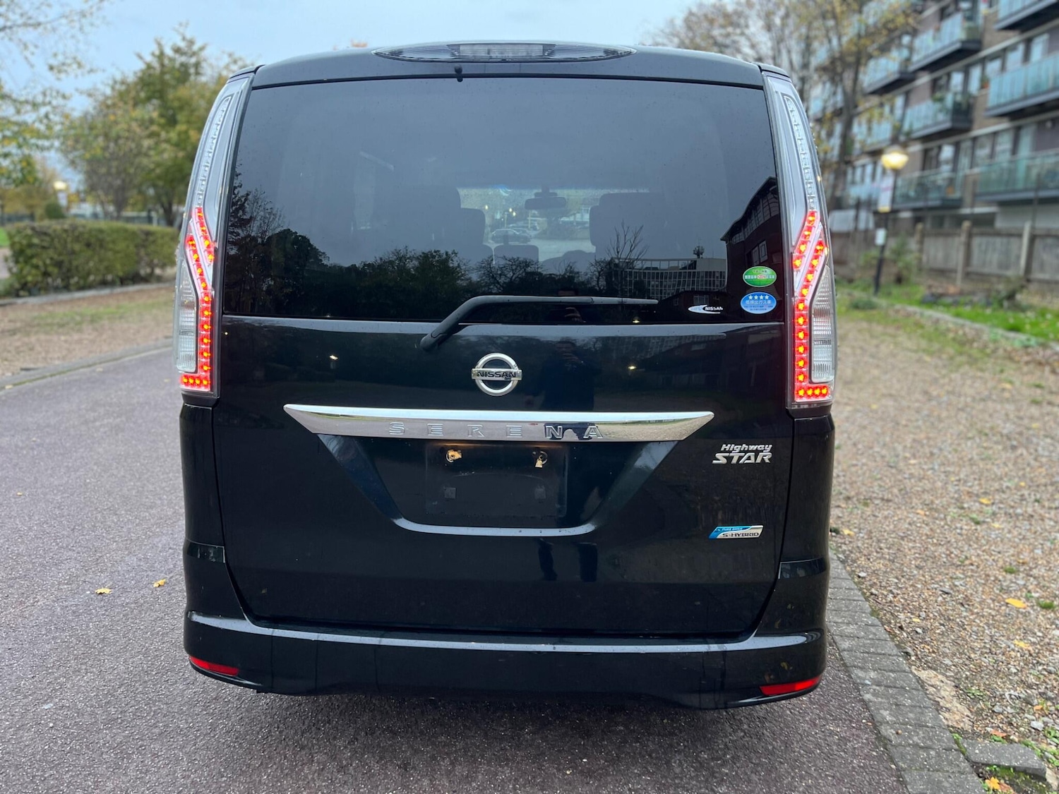 Used Nissan Serena for sale - 76432248: Photo 14