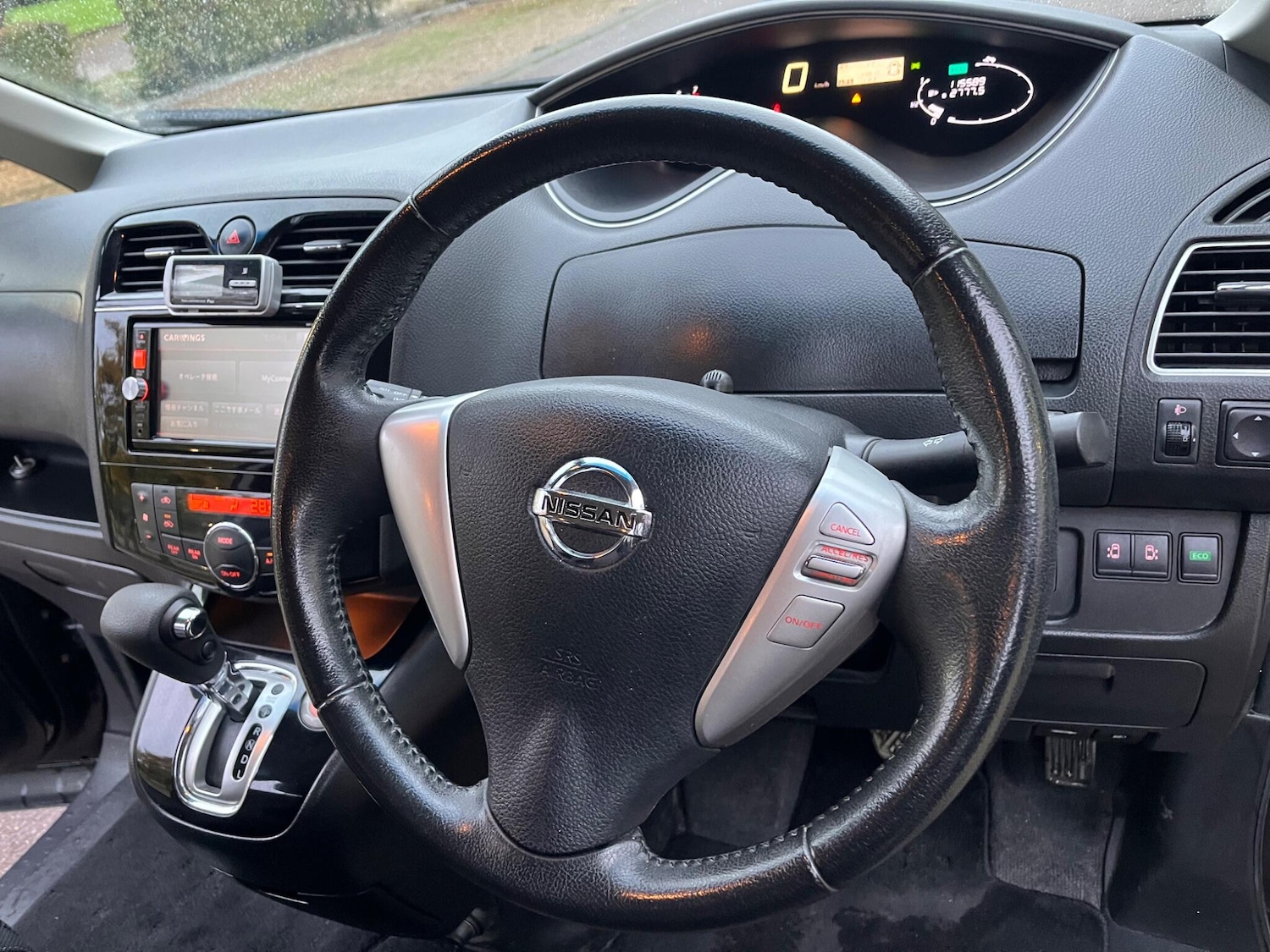 Used Nissan Serena for sale - 76432248: Photo 34