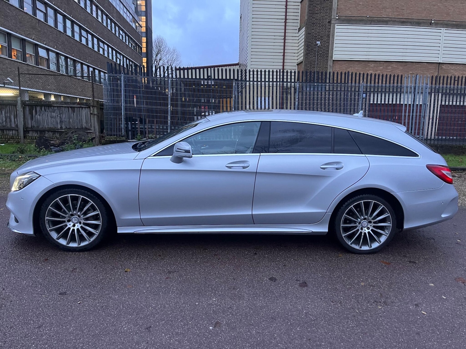 Used Mercedes-Benz CLS 2015 for sale - 76855751: Photo 25