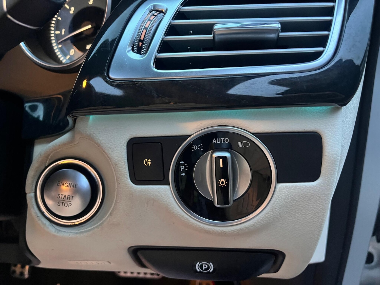 Used Mercedes-Benz CLS 2015 for sale - 76855751: Photo 33