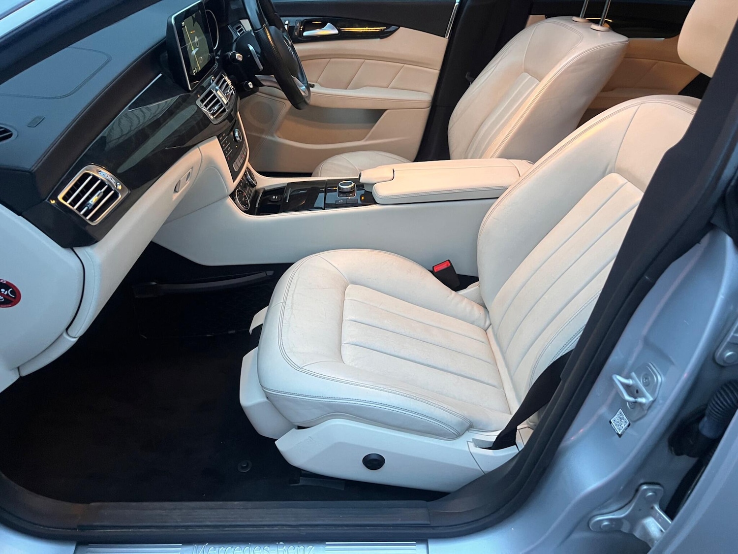 Used Mercedes-Benz CLS 2015 for sale - 76855751: Photo 40