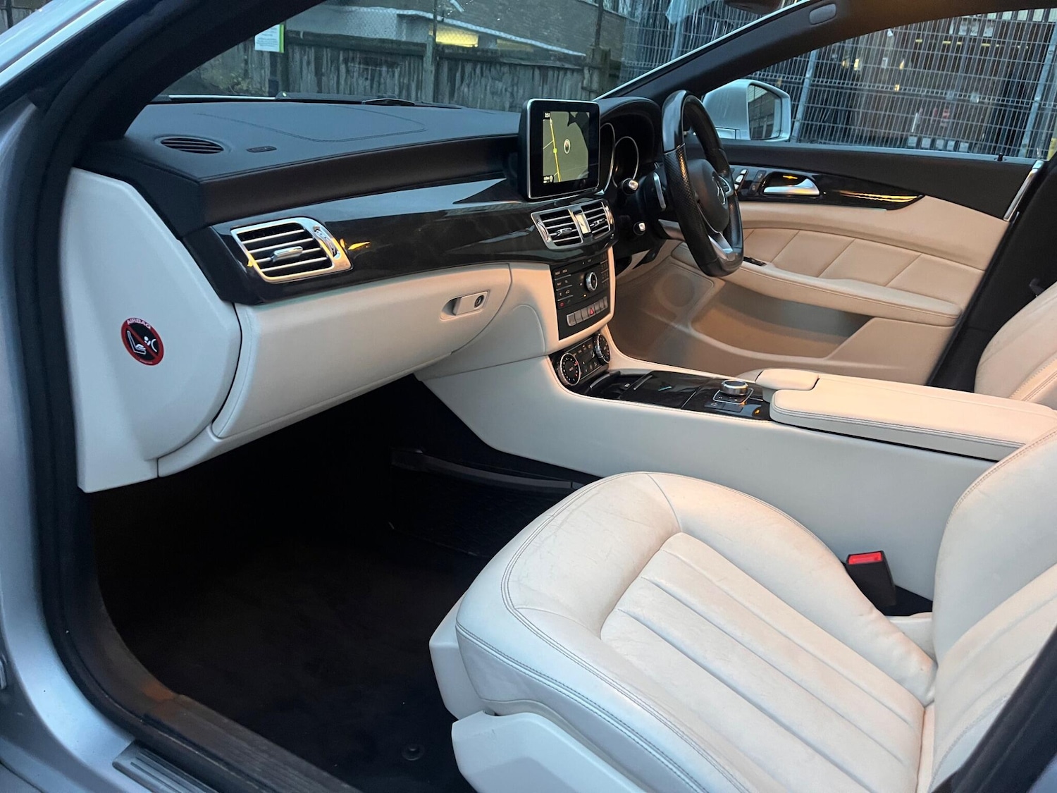 Used Mercedes-Benz CLS 2015 for sale - 76855751: Photo 42