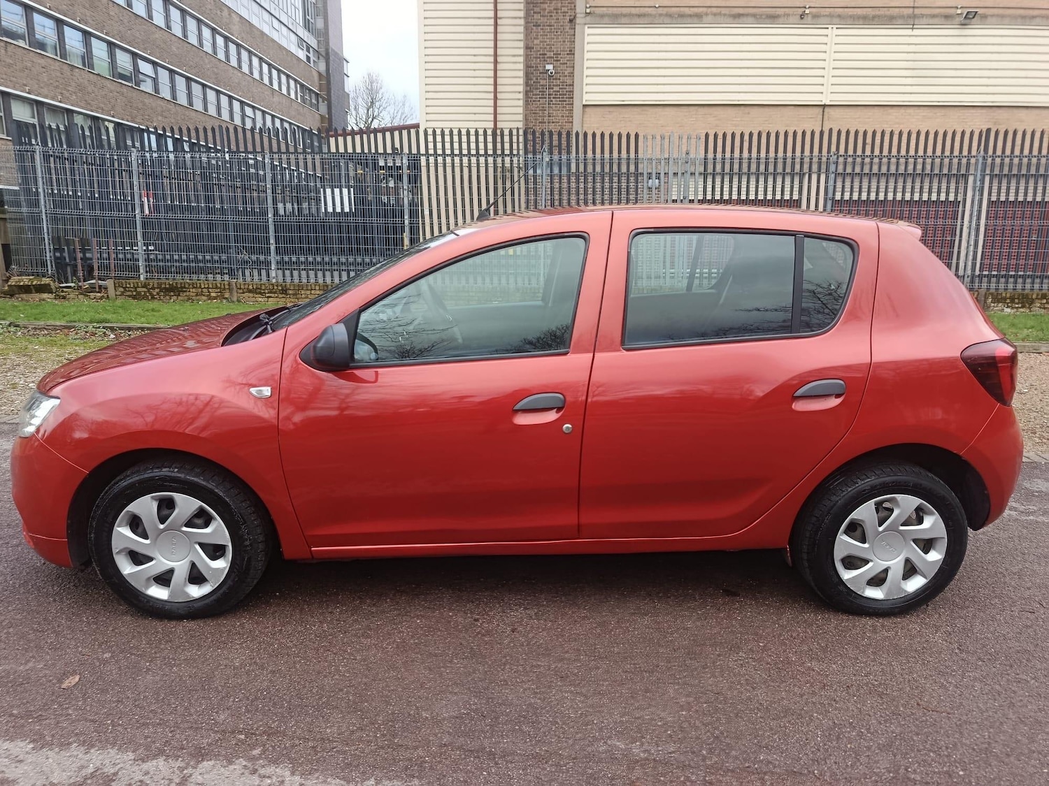 Used Dacia Sandero 2017 for sale - 77163336: Photo 19