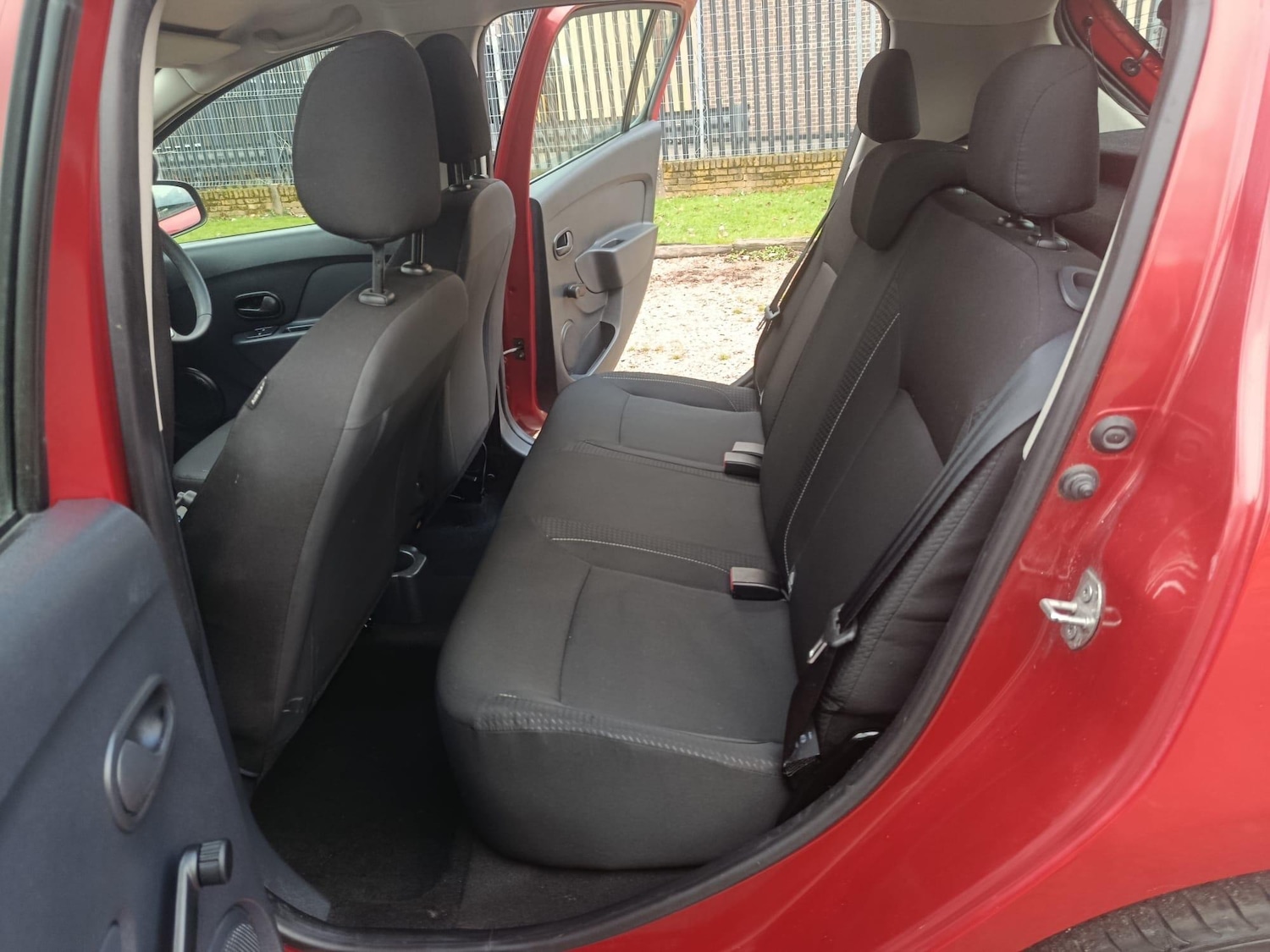 Used Dacia Sandero 2017 for sale - 77163336: Photo 28