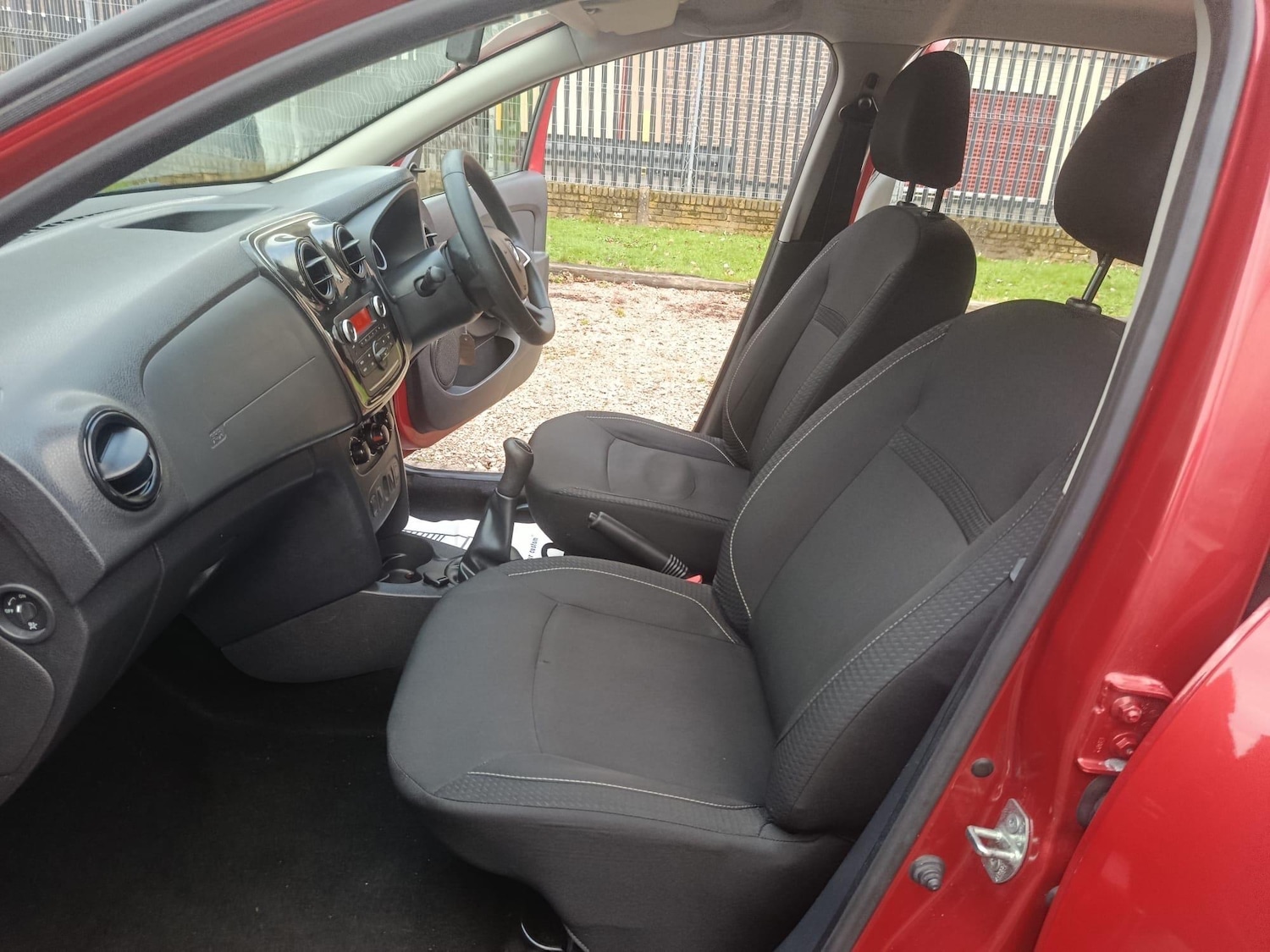 Used Dacia Sandero 2017 for sale - 77163336: Photo 32