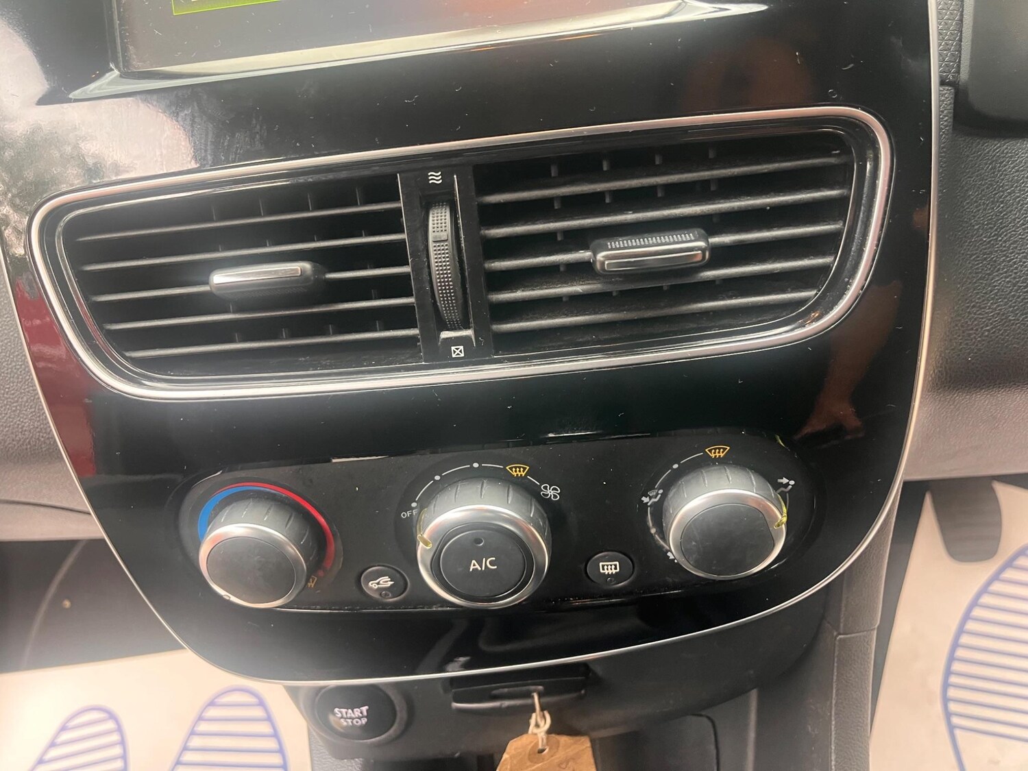 Used Renault Clio 2017 for sale - 75377054: Photo 29