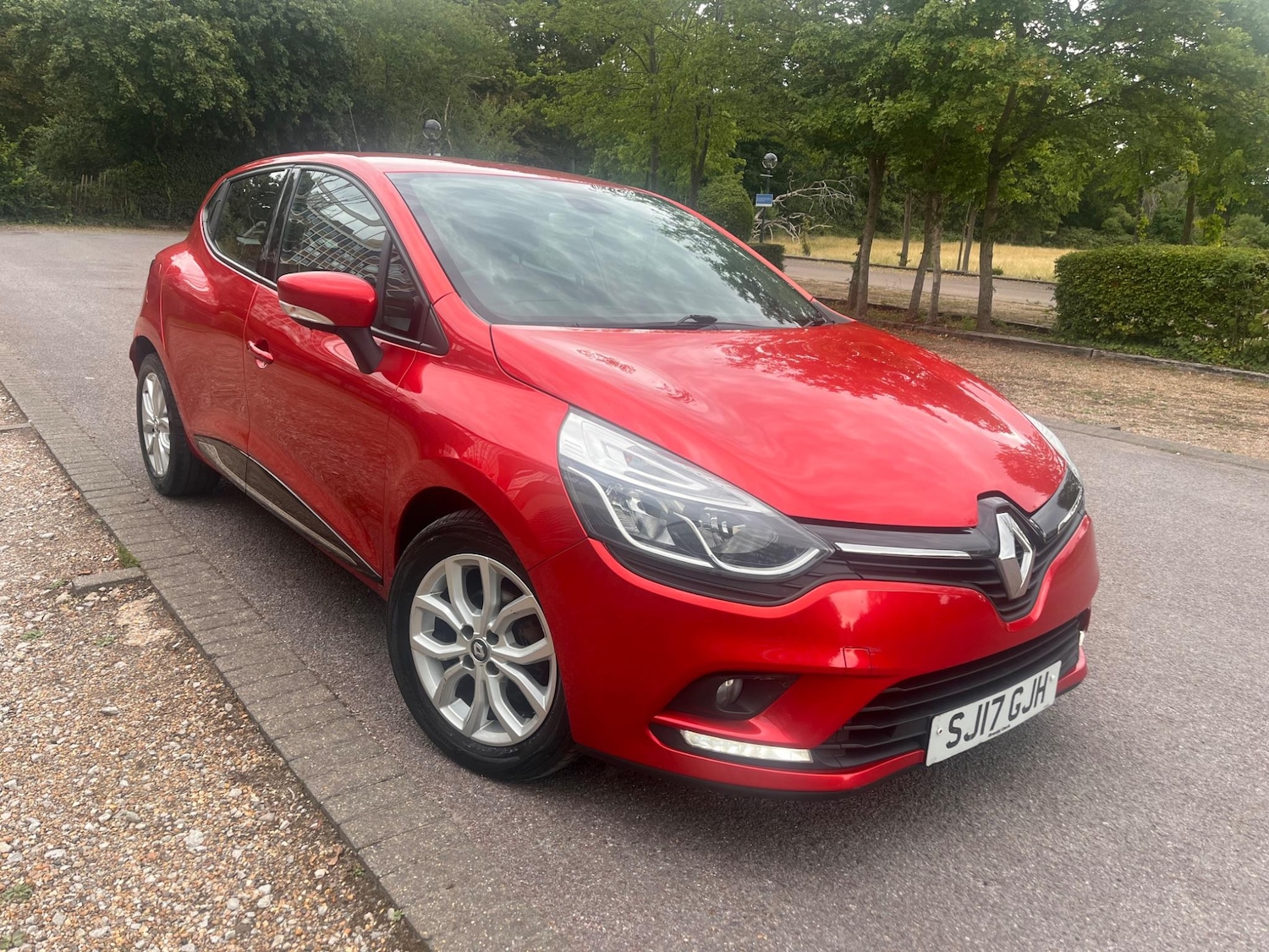 Used Renault Clio 2017 for sale - 75377054: Photo 3