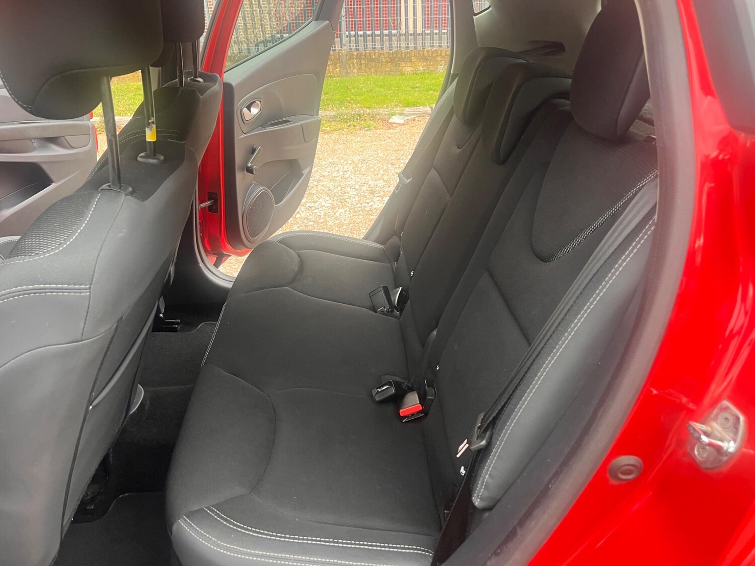 Used Renault Clio 2017 for sale - 75377054: Photo 32