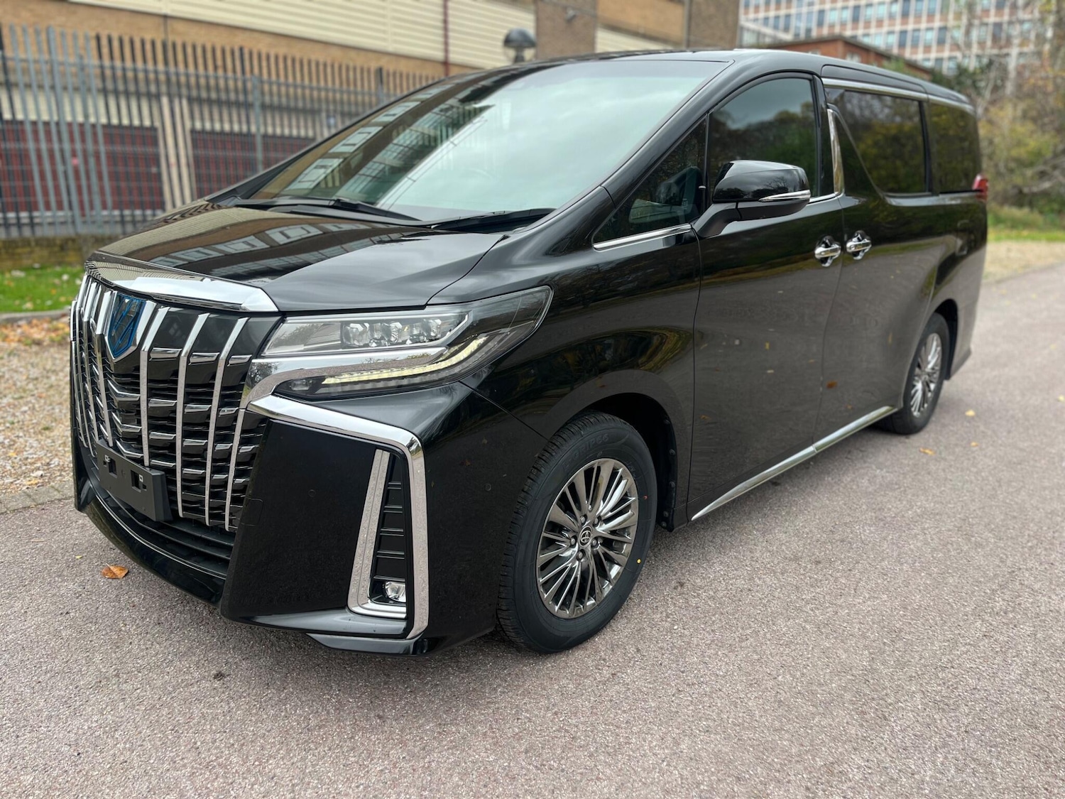 Used Toyota Alphard for sale - 76512259: Photo 16