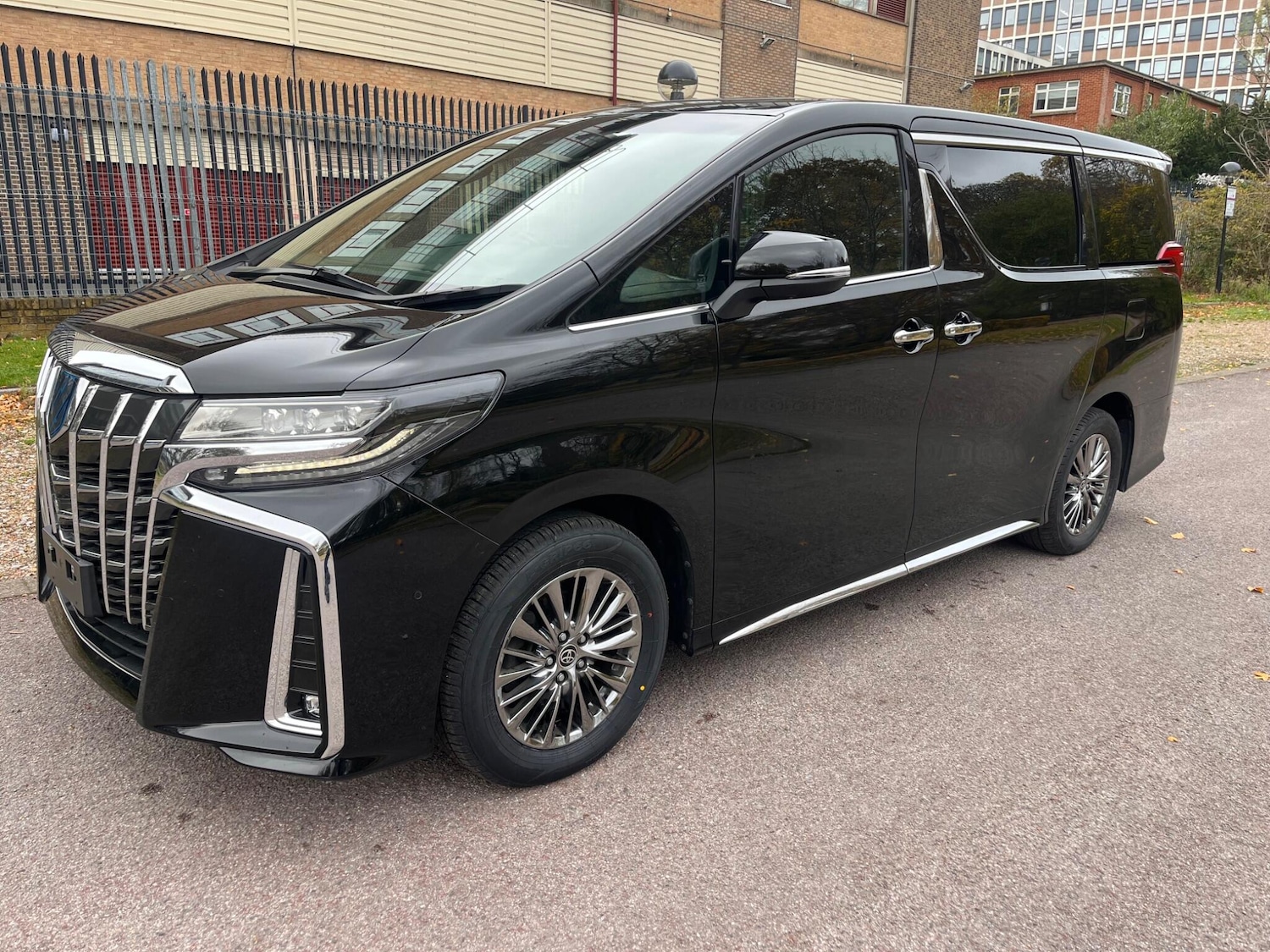 Used Toyota Alphard for sale - 76512259: Photo 17