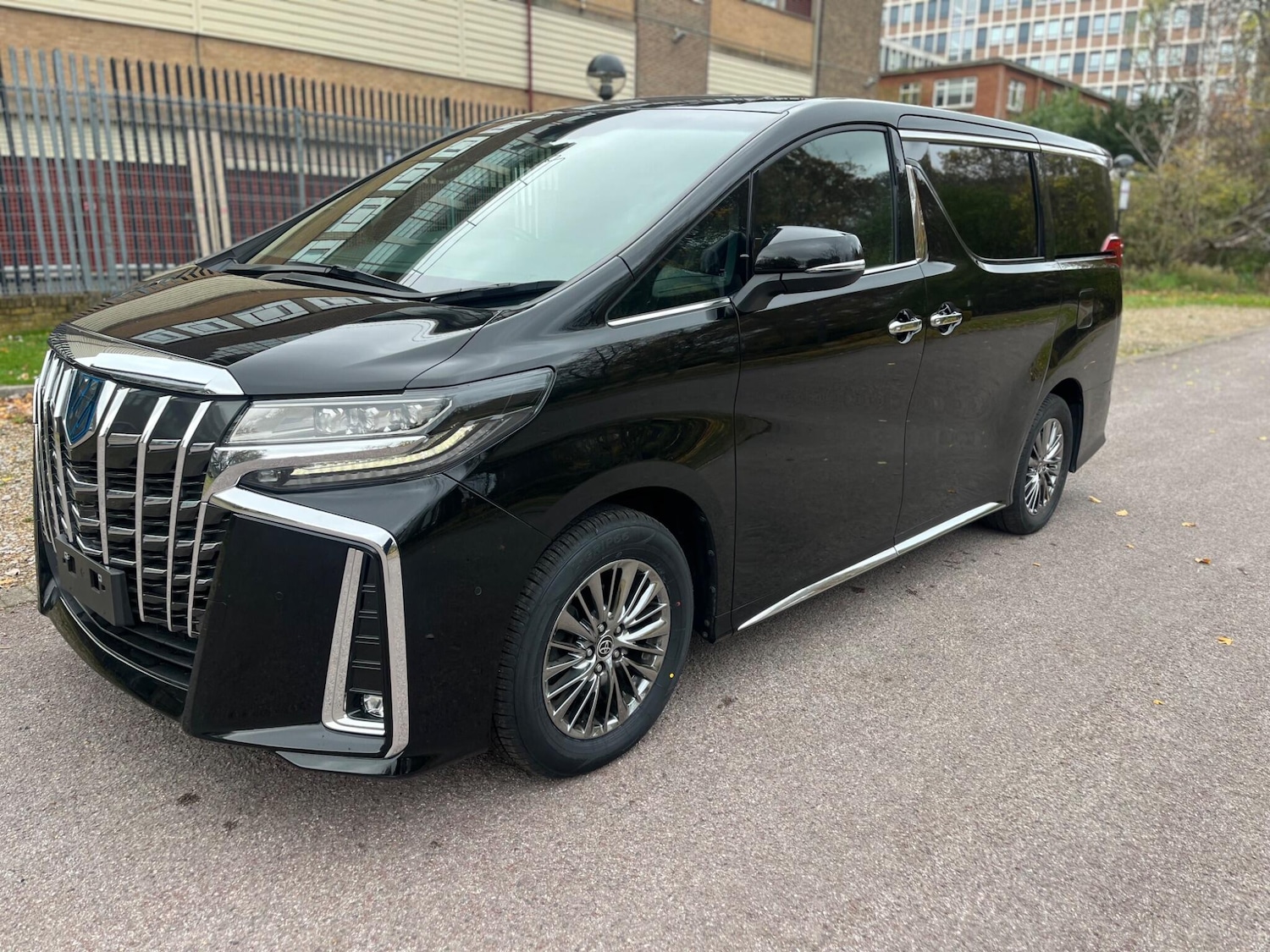 Used Toyota Alphard for sale - 76512259: Photo 18