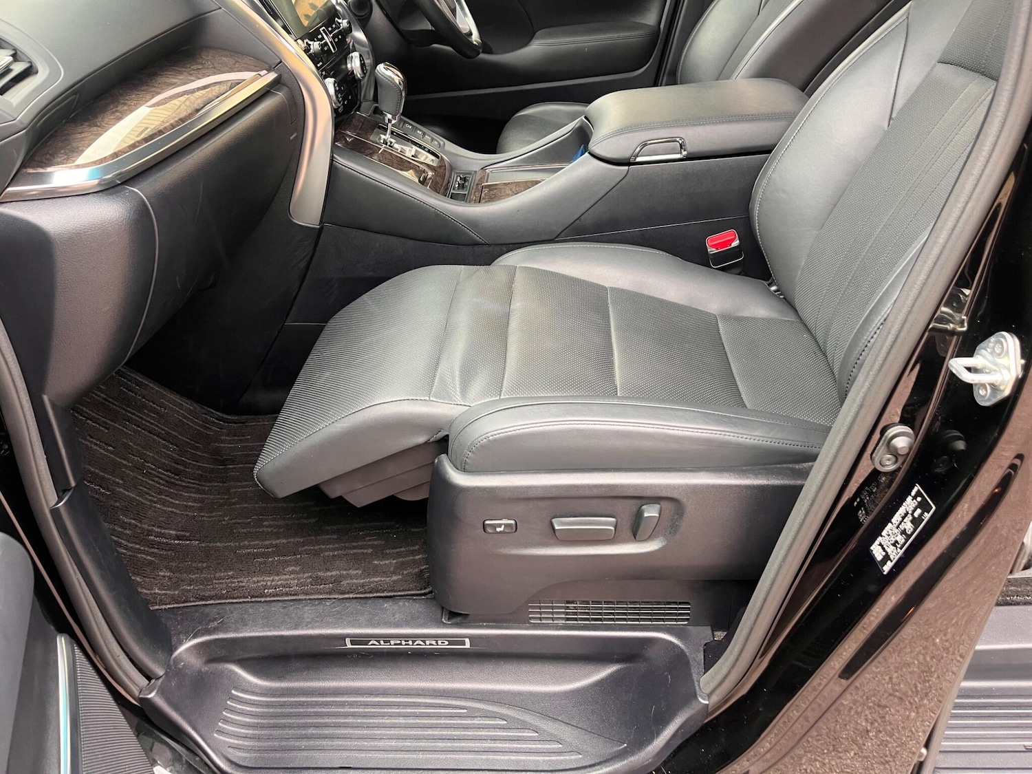 Used Toyota Alphard for sale - 76512259: Photo 34