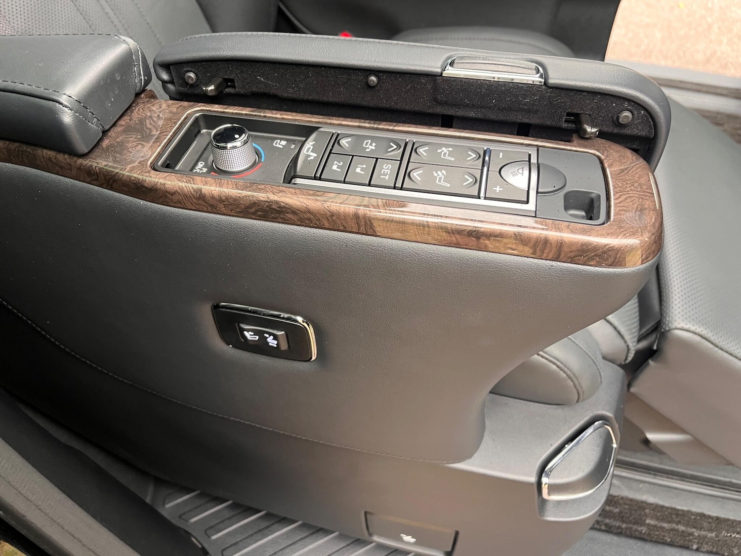 Used Toyota Alphard for sale - 76512259: Photo 35