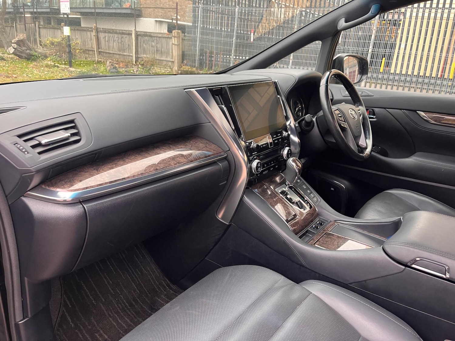 Used Toyota Alphard for sale - 76512259: Photo 38