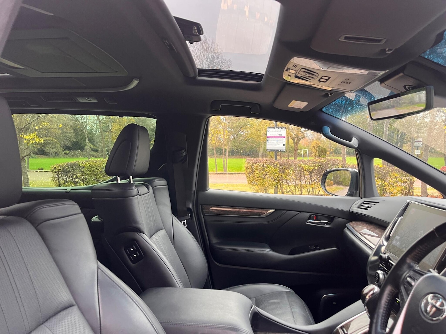 Used Toyota Alphard for sale - 76512259: Photo 51