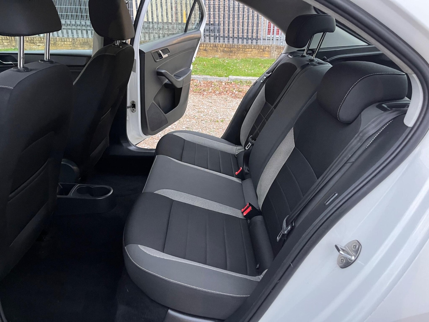 Used Skoda Rapid 2017 for sale - 76993893: Photo 14