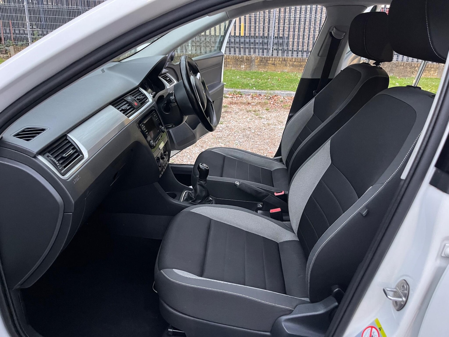 Used Skoda Rapid 2017 for sale - 76993893: Photo 16