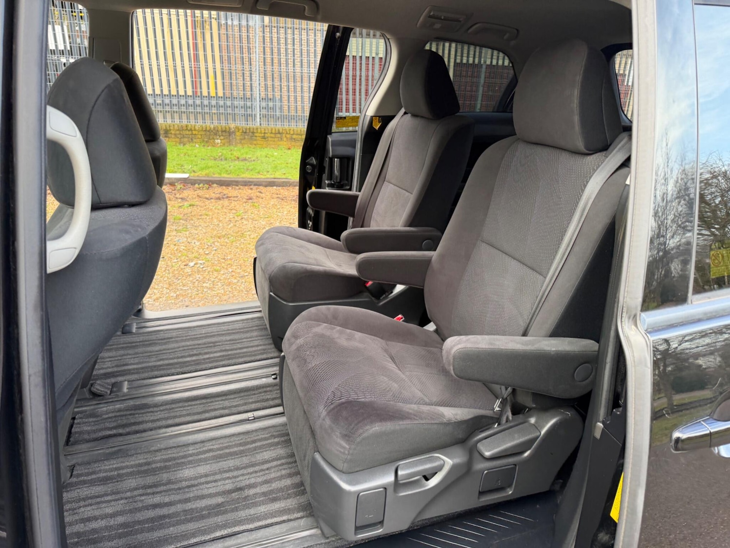 Used Toyota Estima for sale - 77427576: Photo 5