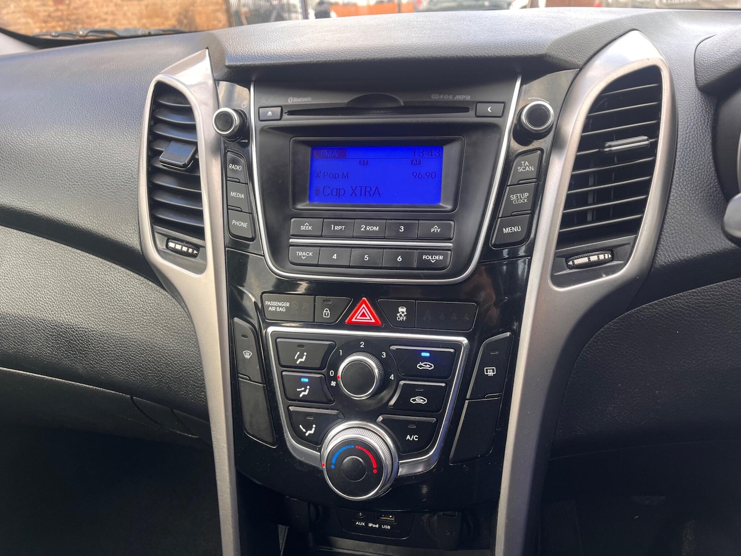 Used Hyundai i30 2015 for sale - 76742833: Photo 33