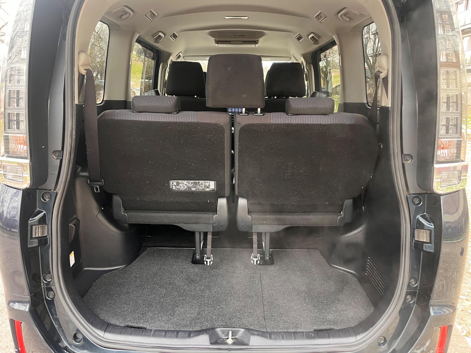 Used Toyota Voxy for sale - 77120465: Photo 20