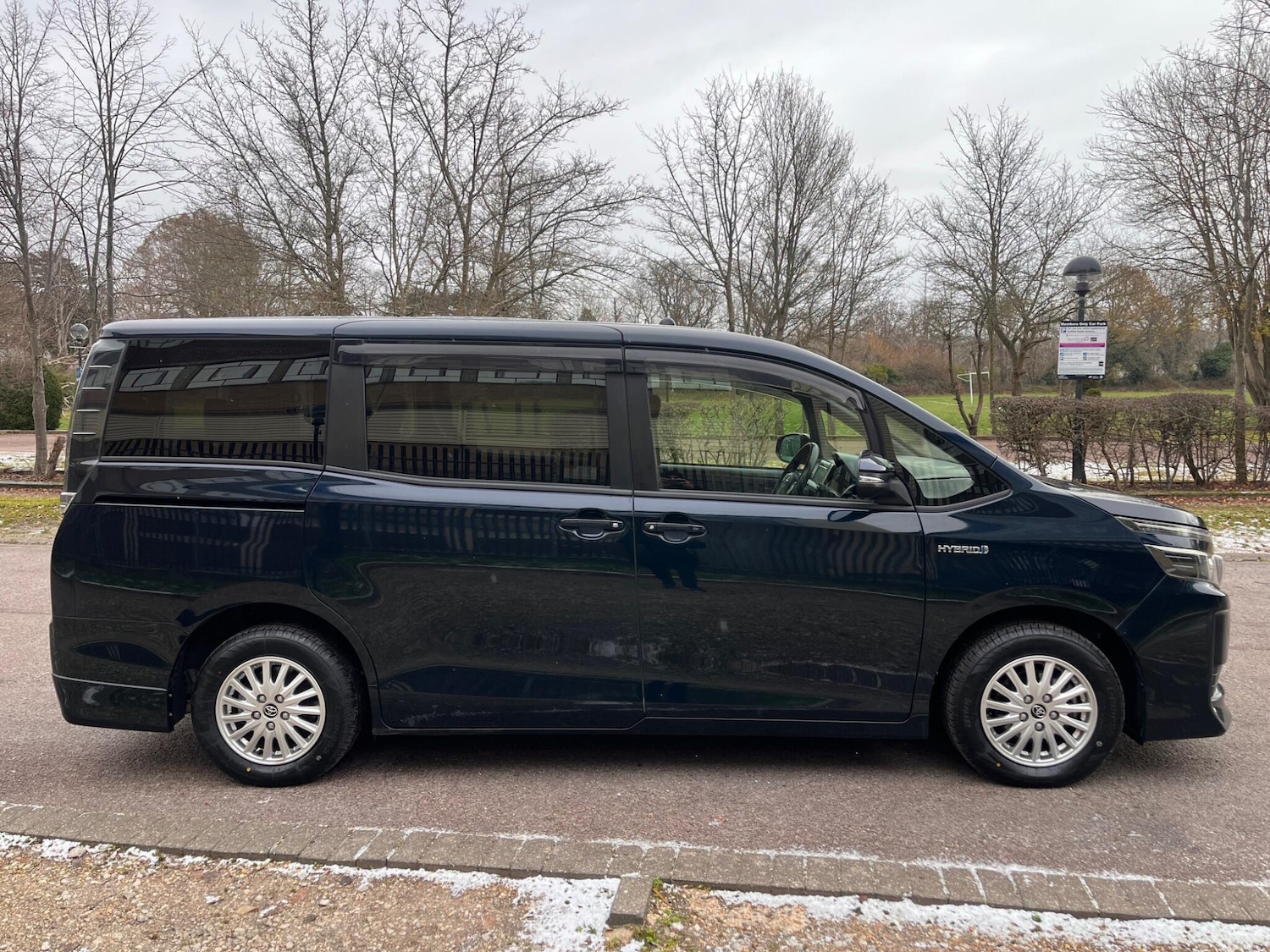 Used Toyota Voxy for sale - 77120465: Photo 21