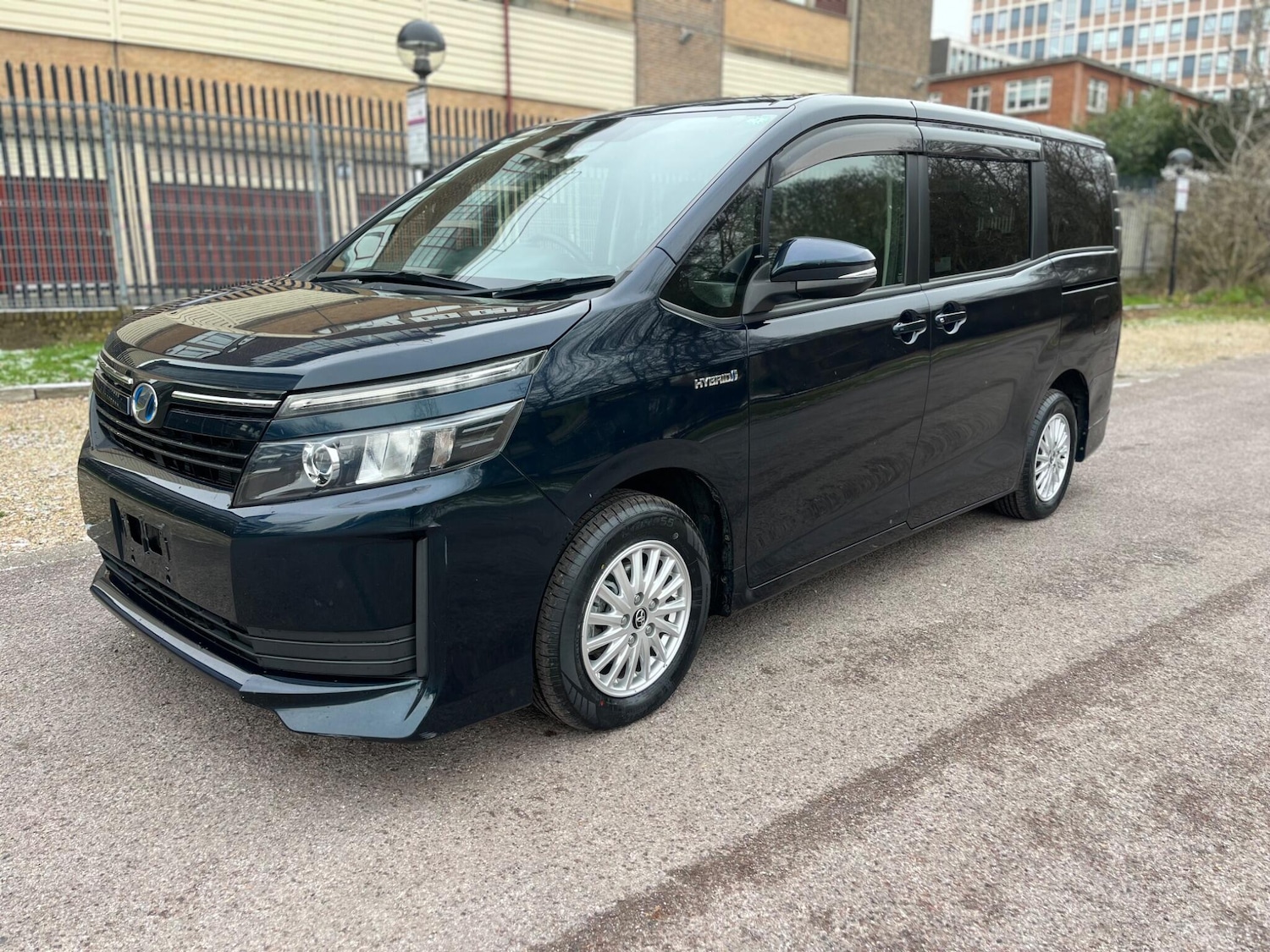 Used Toyota Voxy for sale - 77120465: Photo 25