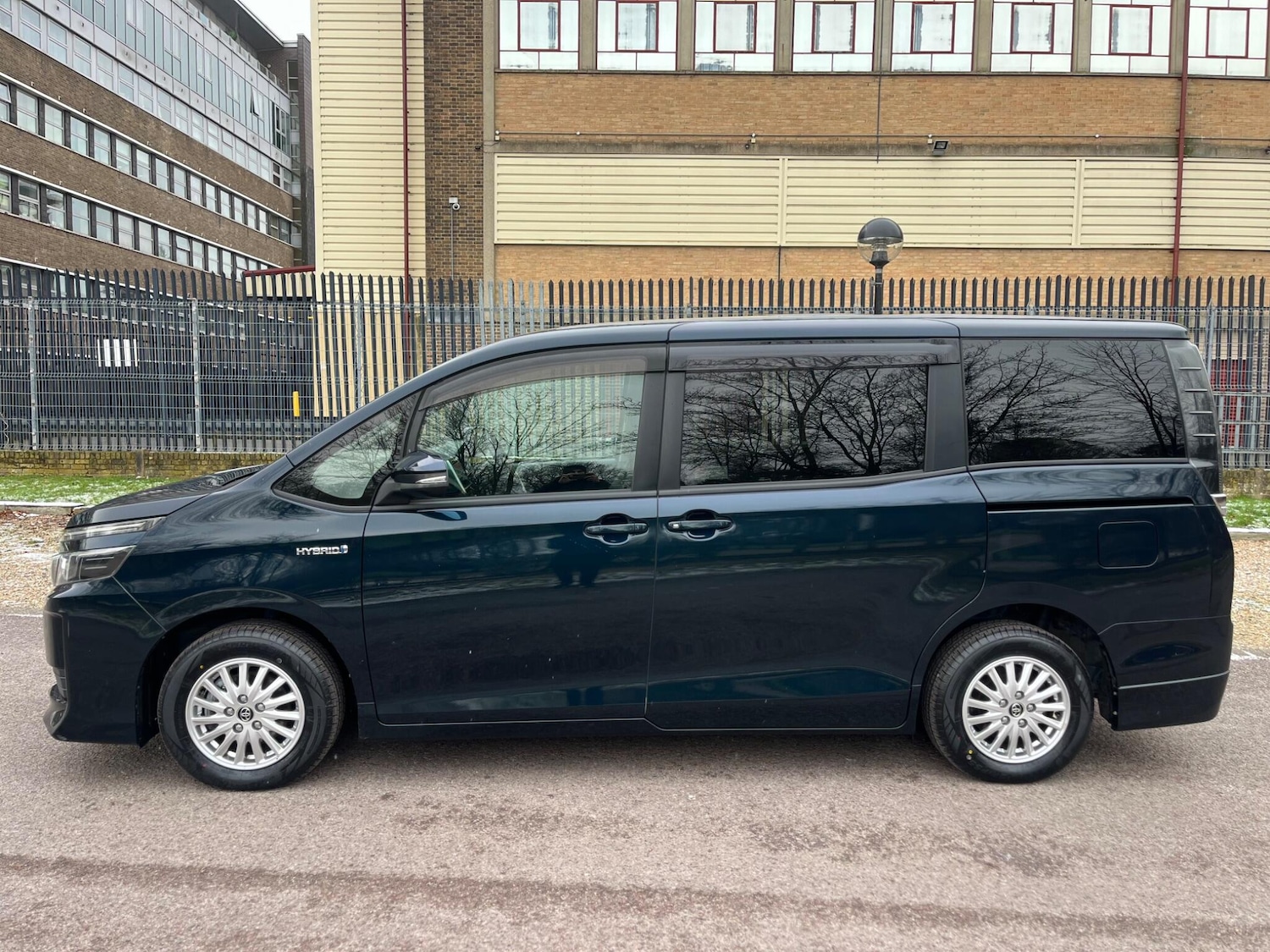 Used Toyota Voxy for sale - 77120465: Photo 26