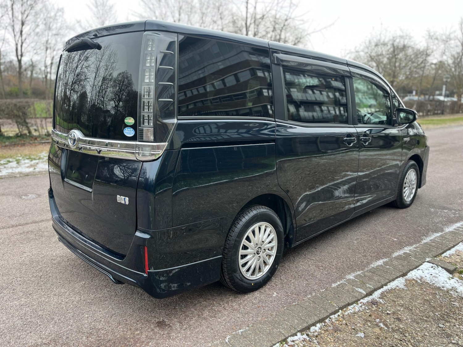 Used Toyota Voxy for sale - 77120465: Photo 30