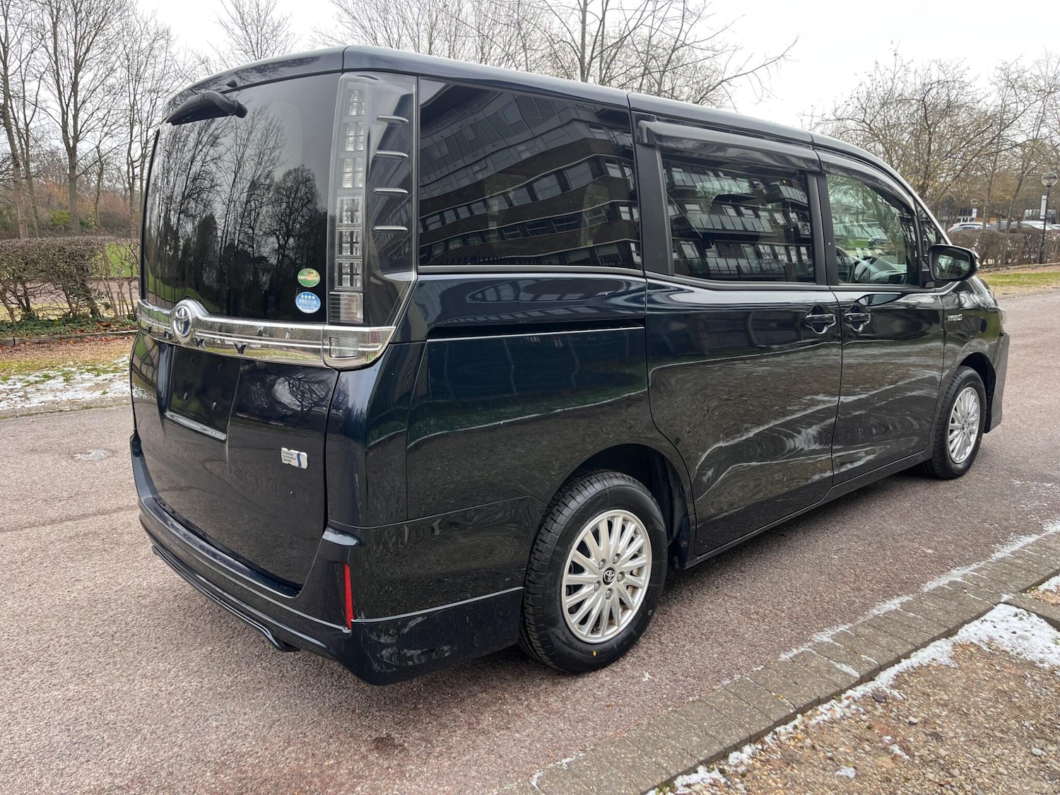 Used Toyota Voxy for sale - 77120465: Photo 31