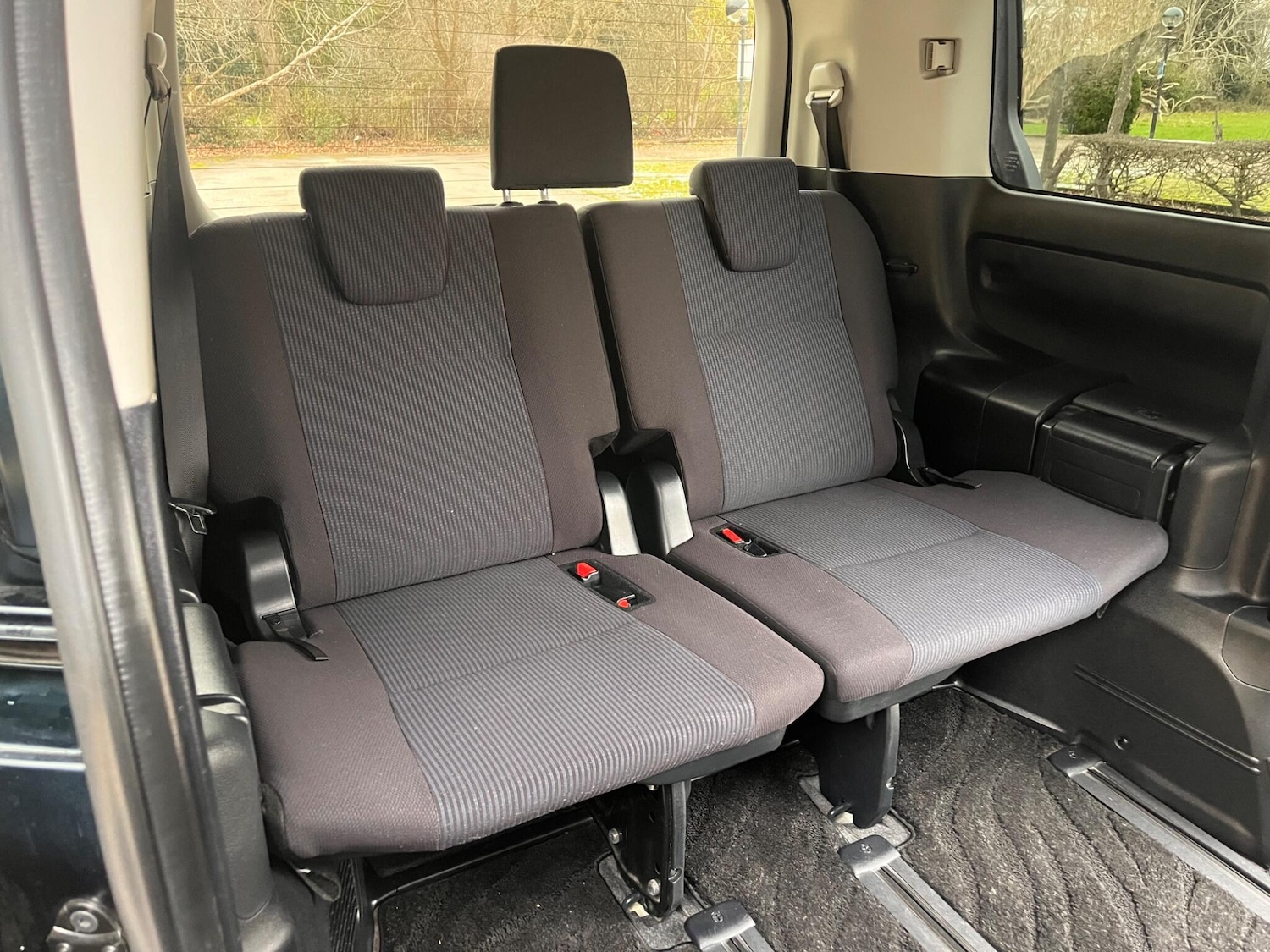 Used Toyota Voxy for sale - 77120465: Photo 33