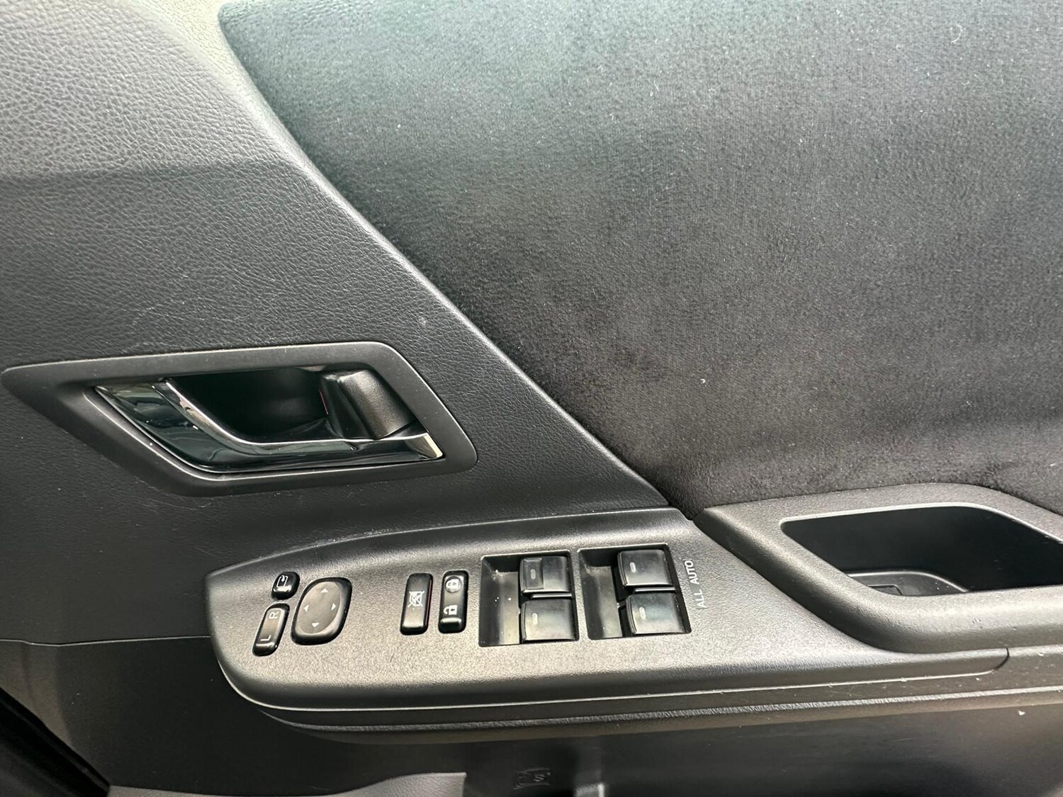 Used Toyota Alphard 2025 for sale - 76953462: Photo 38