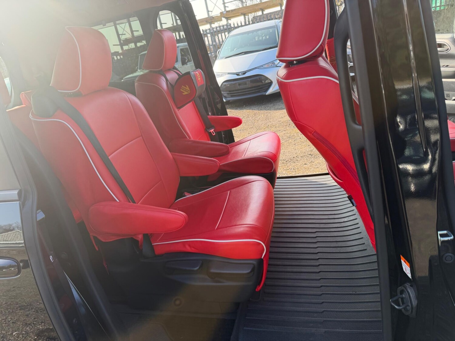 Used Toyota Noah for sale - 77754147: Photo 14