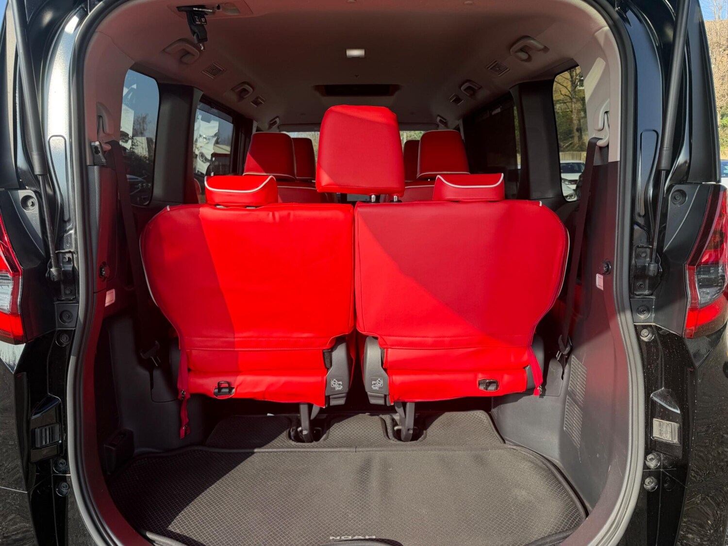 Used Toyota Noah for sale - 77754147: Photo 34