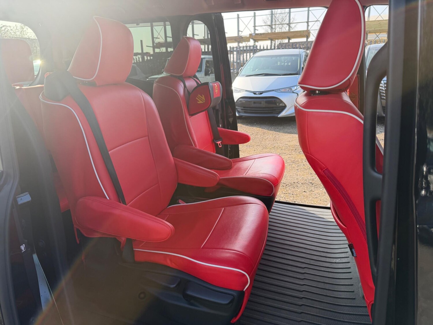 Used Toyota Noah for sale - 77754147: Photo 36