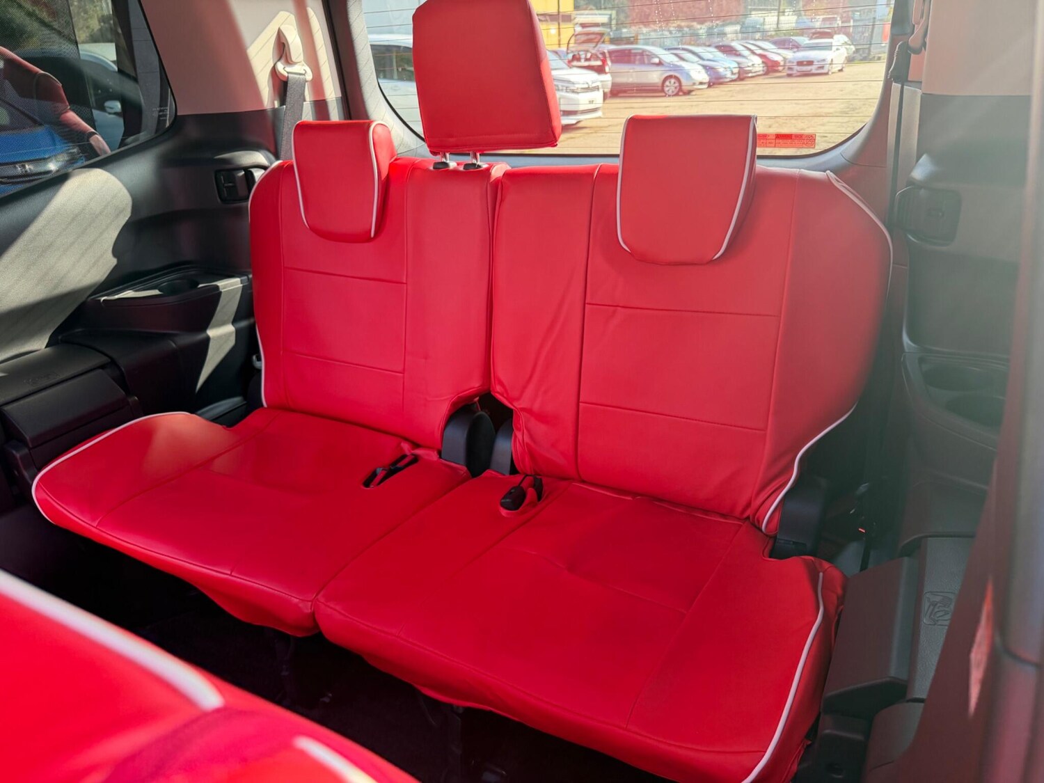 Used Toyota Noah for sale - 77754147: Photo 39