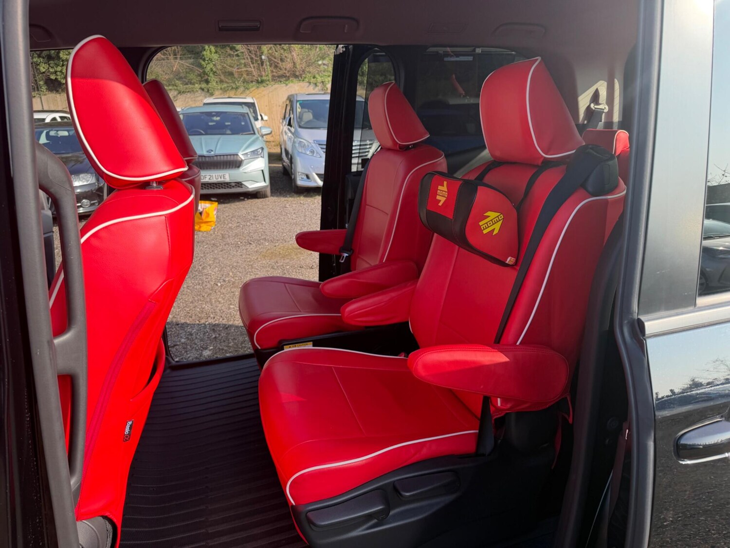 Used Toyota Noah for sale - 77754147: Photo 42