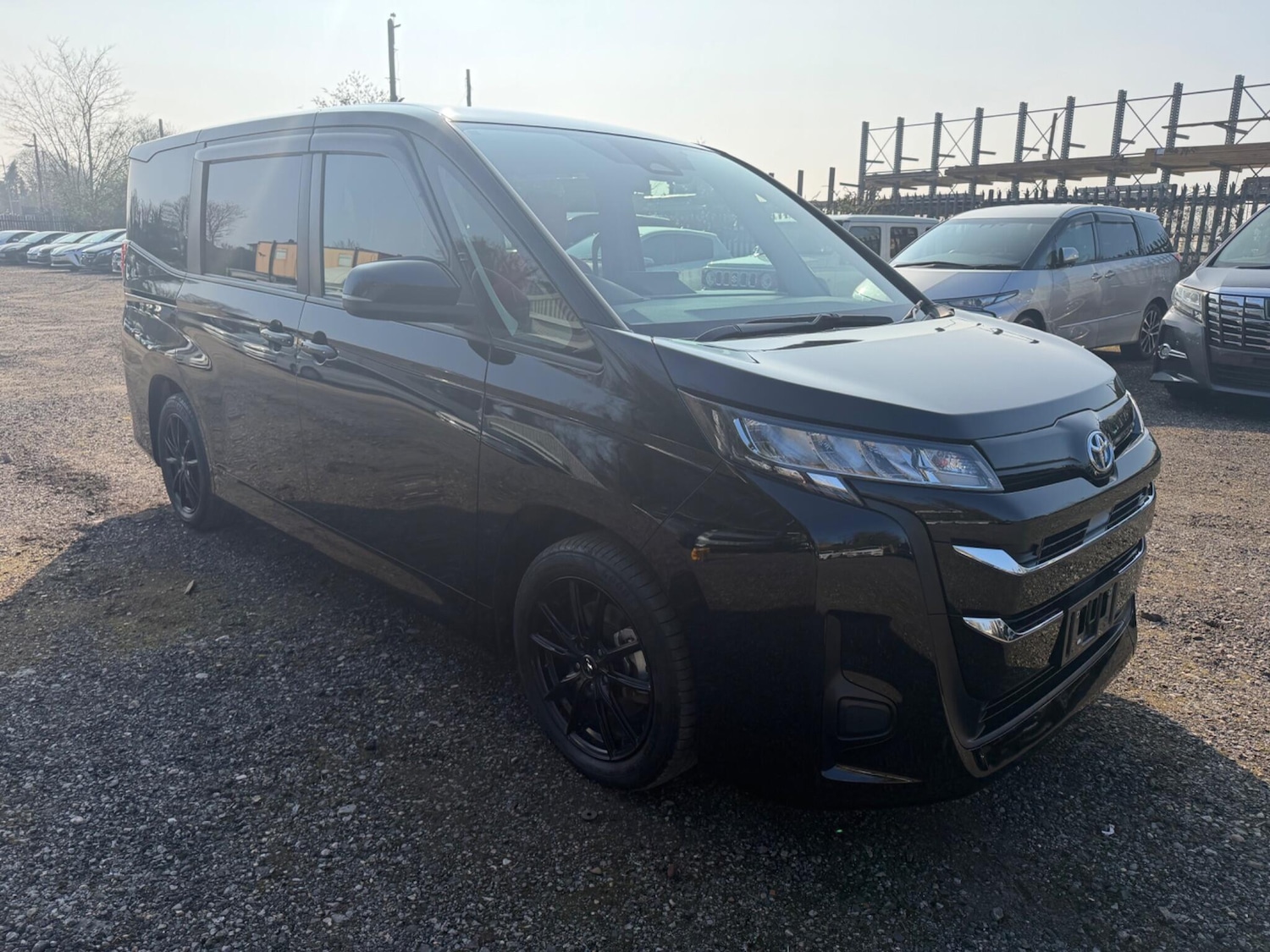 Used Toyota Noah for sale - 77754147: Photo 5